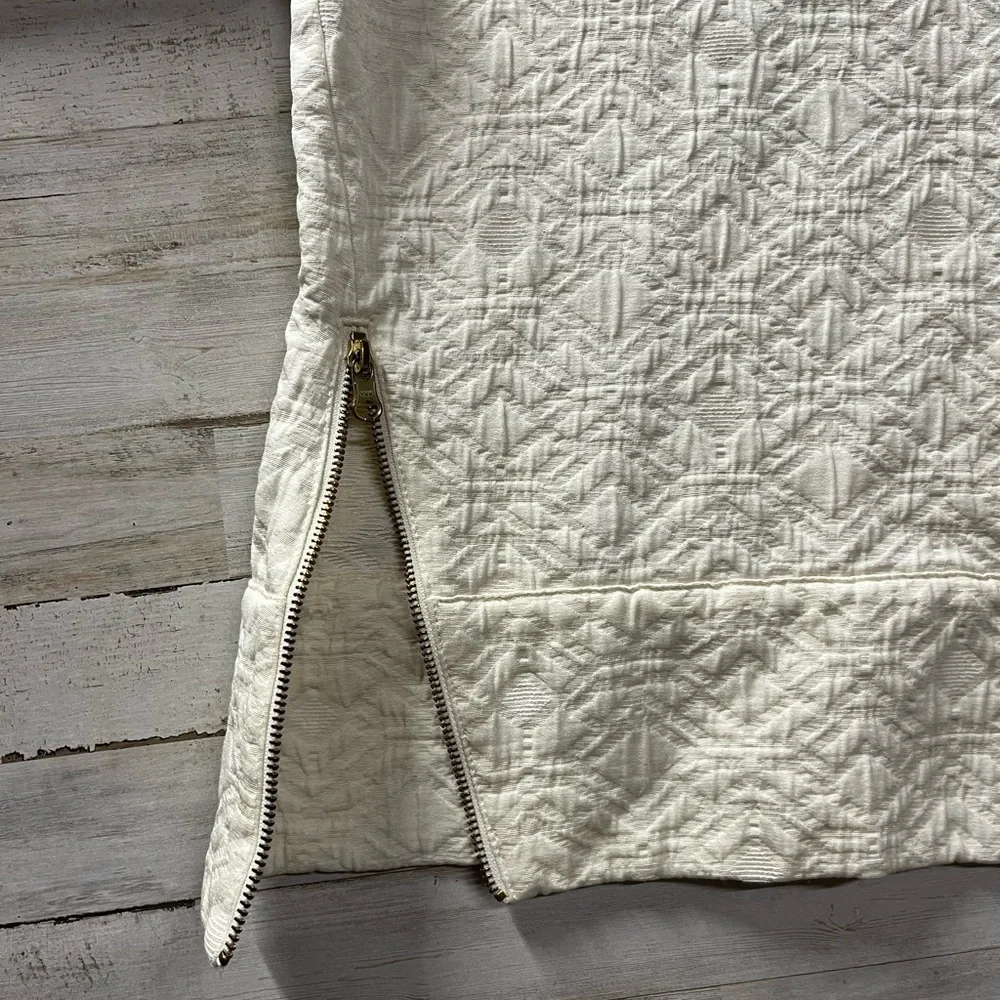 J. Crew Cream Textured Matelasse Boxy Brocade 3/4 Sleeve Zip Top